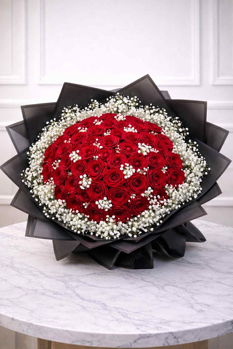 Eternal Love – 100 Red Roses Luxury Bouque