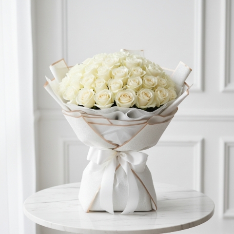 50 White Roses Bouquet